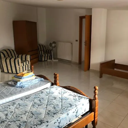 Comodo, Spazioso E Luminoso A Apartment *
